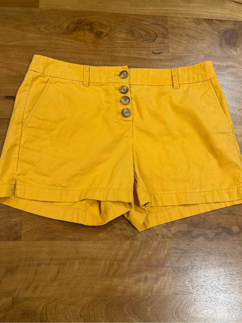 LOFT Mustard Yellow Button-Front 4” Chino Shorts Size 4